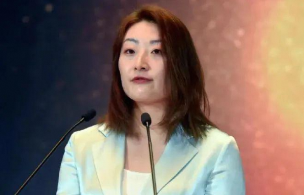 金财配资 宗馥莉亮出父亲5年前遗嘱，媒体：若4人平分每人分200亿