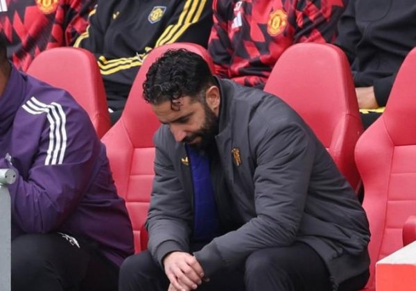 富隆咨询 难破连胜魔咒！阿莫林仅赢得9场英超，赢球的下一场战绩1平8负