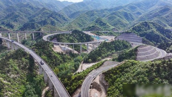 金领速配 体验活力太行·京蔚高速沿线：探寻中华文明，游览大好河山